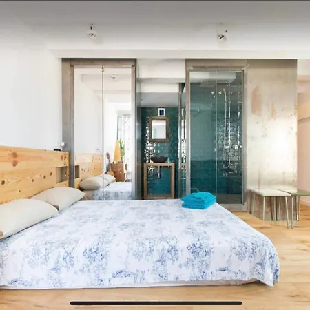 Outdoor Bathtub! 360 Rooftop With Chill Out And Amazing Views! Apartment