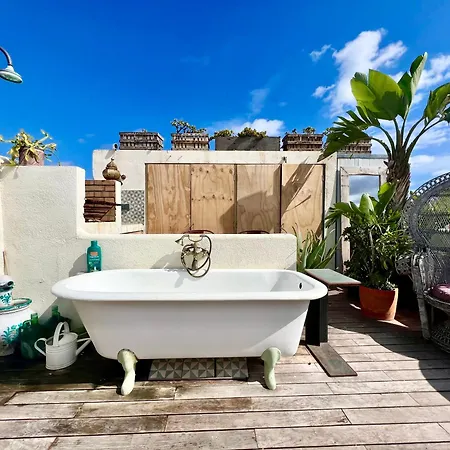 Outdoor Bathtub! 360 Rooftop With Chill Out And Amazing Views! Barcelona